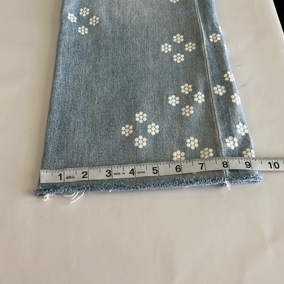 Point Sur Denim 11” Kick Out Crop High Rise Size 30 - Picture 8 of 16